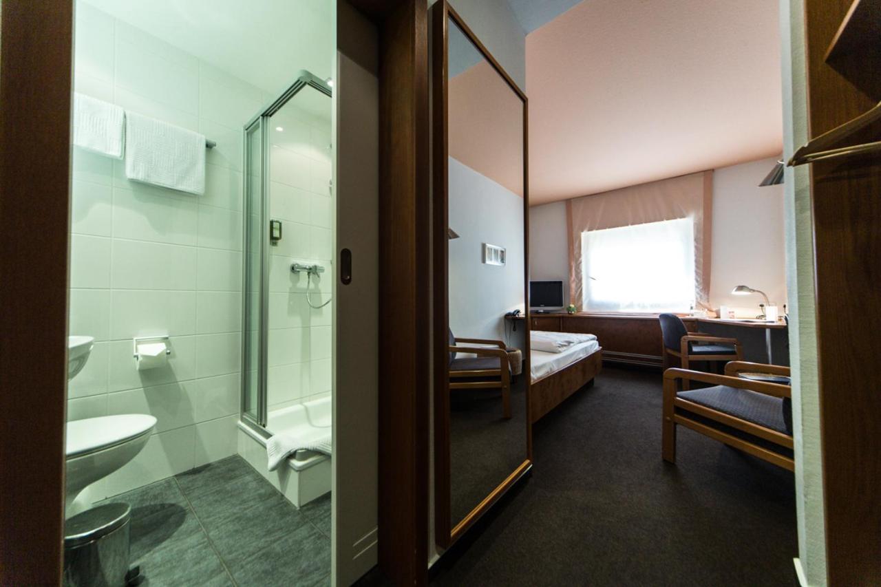 Seehotel Ketsch Schwetzingen Room photo