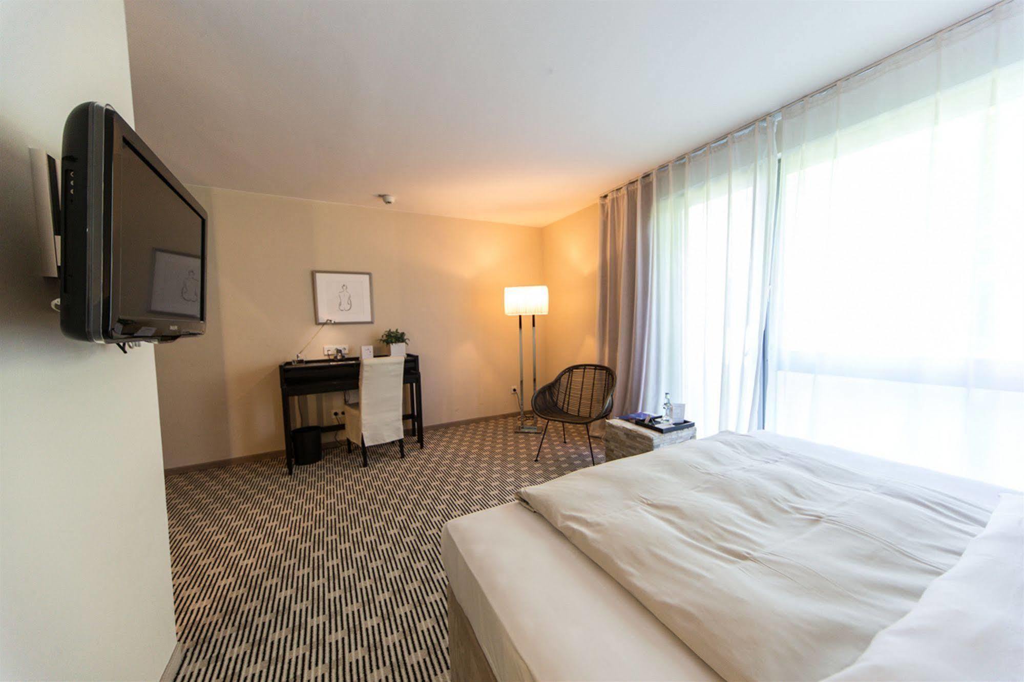 Seehotel Ketsch Schwetzingen Exterior photo