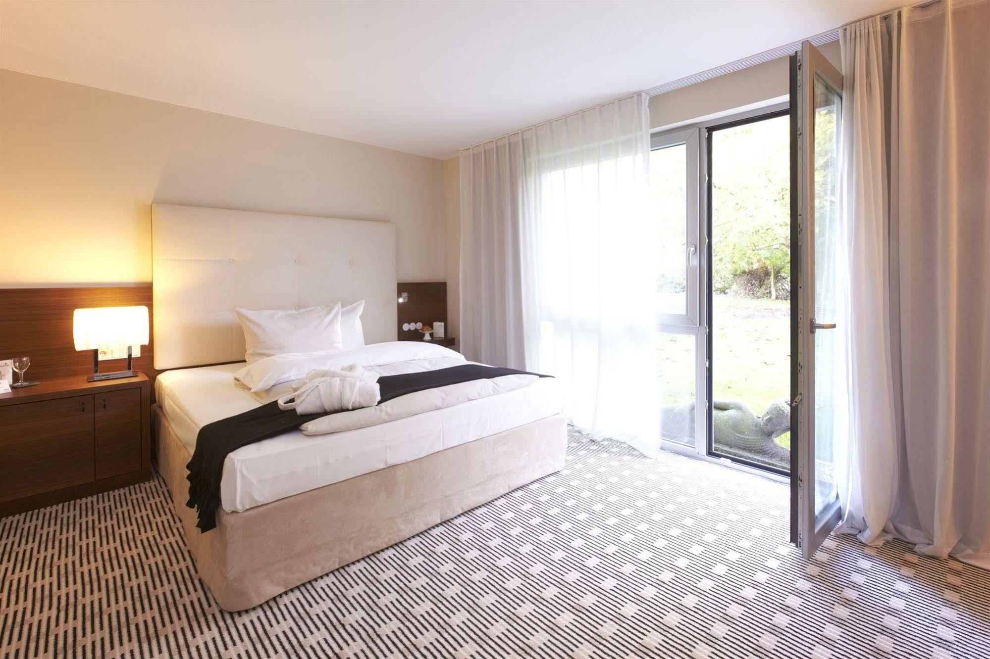 Seehotel Ketsch Schwetzingen Exterior photo